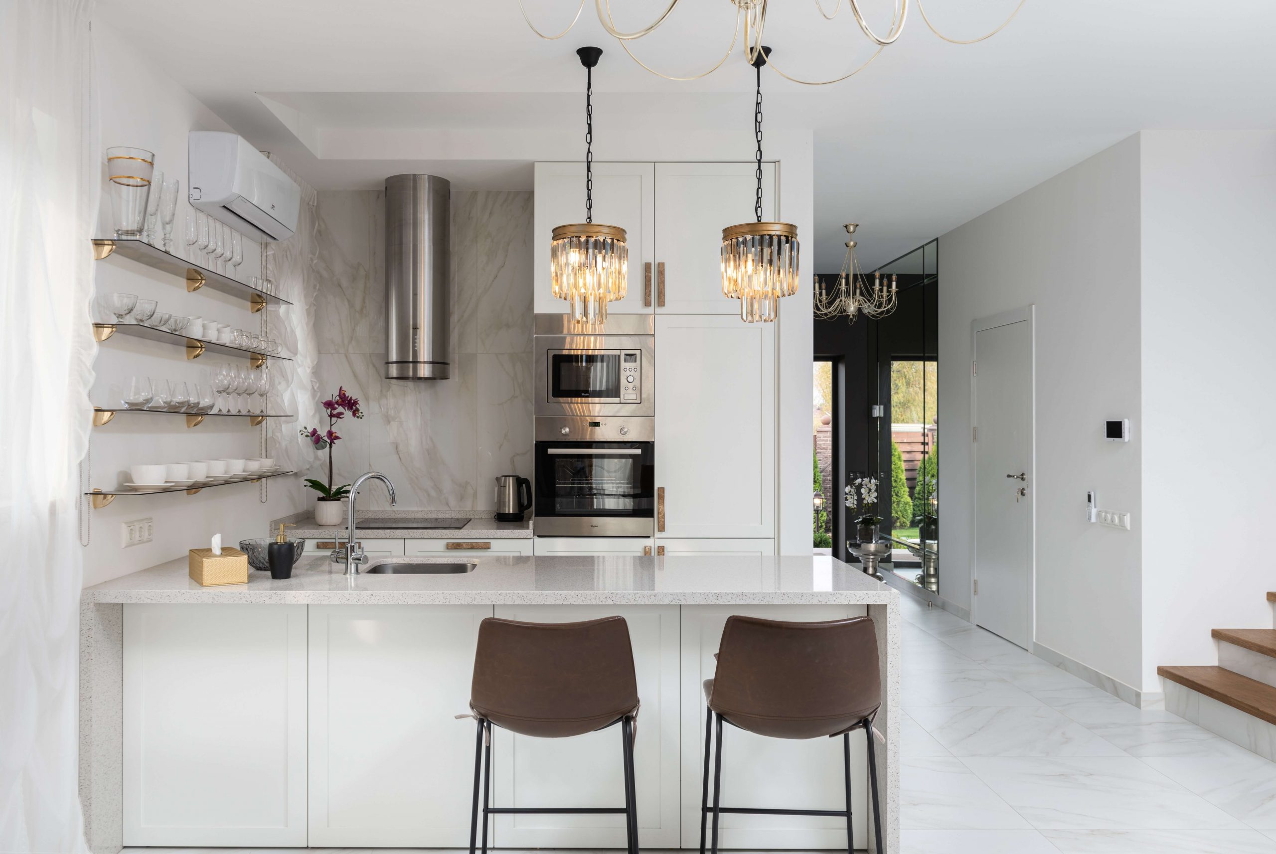 Elegant White Kitchen Cabinets